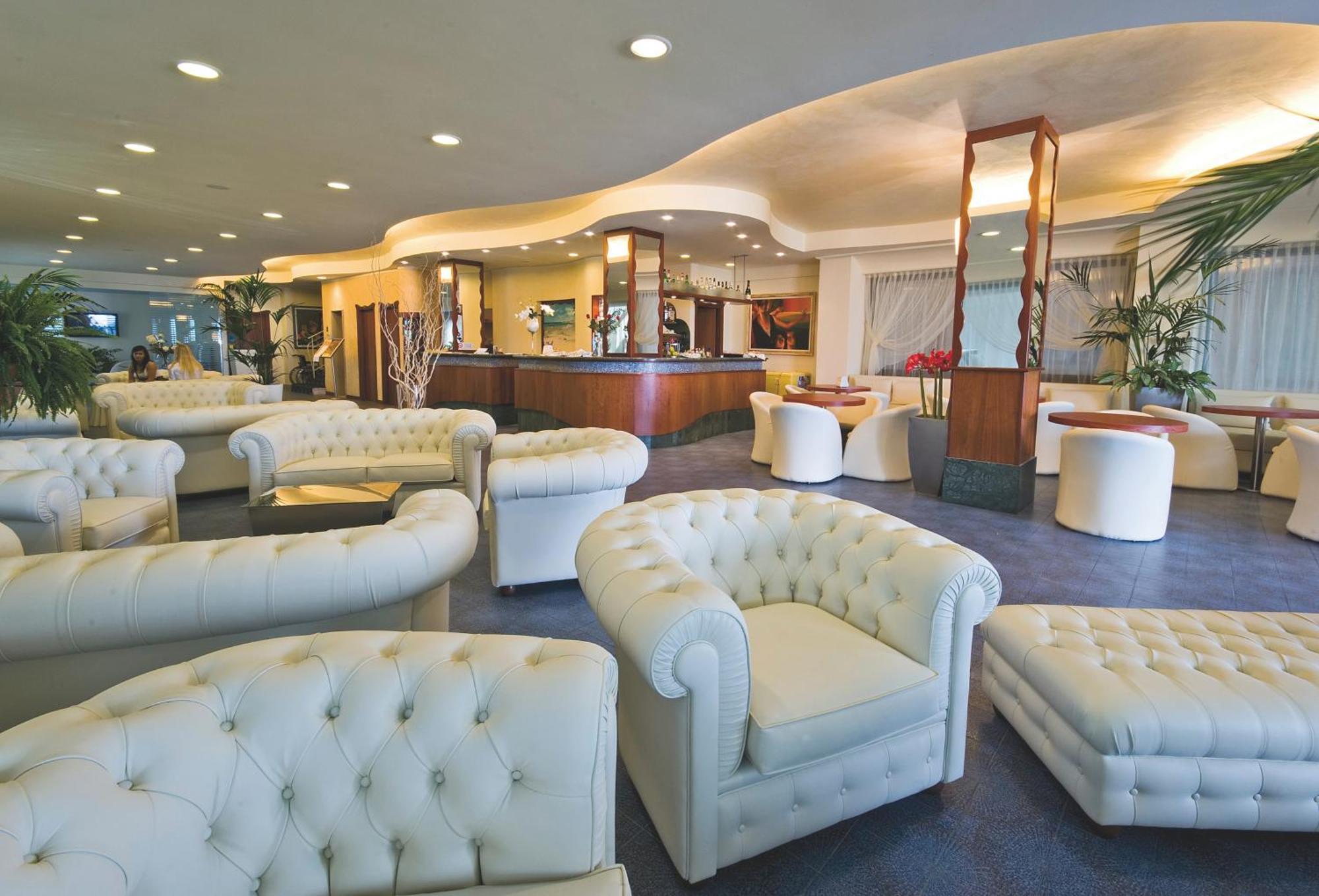 Hotel Foschi-Peninsula Bellaria-Igea Marina Bagian luar foto