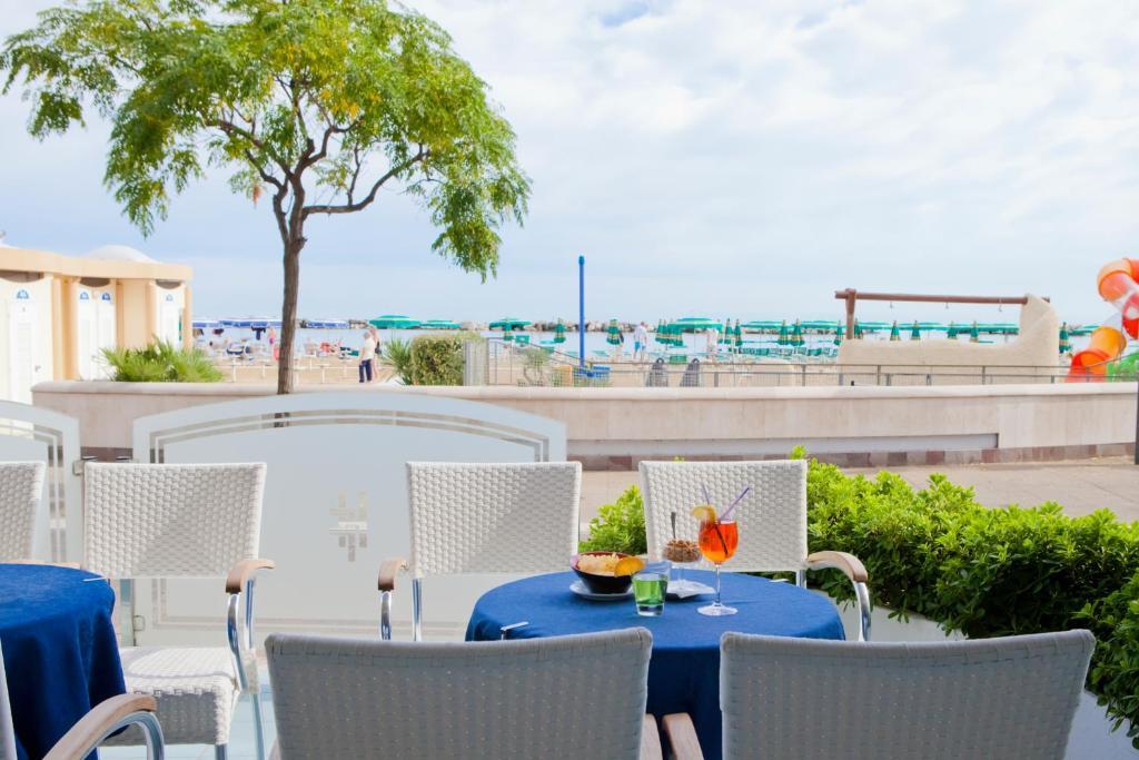 Hotel Foschi-Peninsula Bellaria-Igea Marina Bagian luar foto